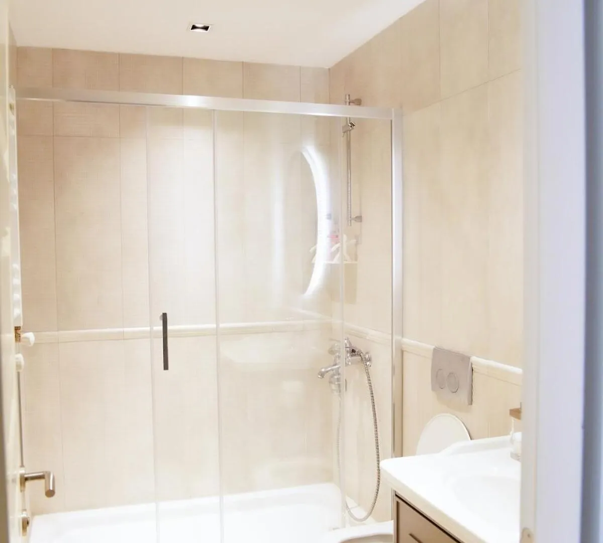 New! Modern 3Bedroom Apartment In Central Cihangir Istanbul